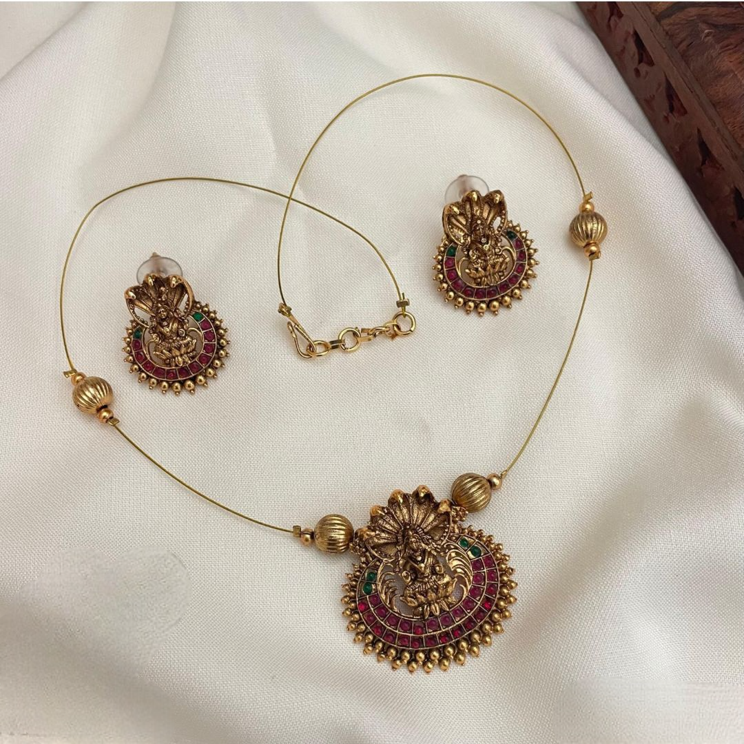 Maya Antique Temple Pendant Sleek Wire Necklace Set